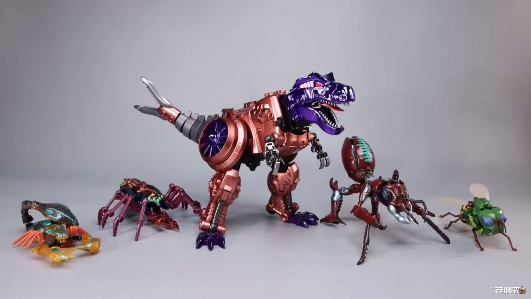 TransArt BWM-06 Tyrannosaurus (MP TransMetal Megatron) In-Hand Images